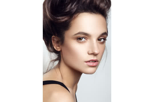 What Colour Should My Brows Be?