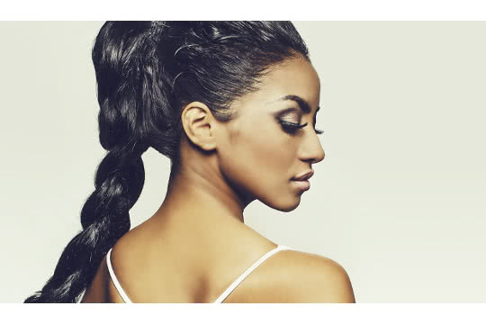 How much shampoo should you use for thick hair?