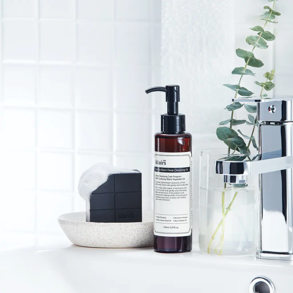 KLAIRS Gentle Black Deep Cleansing Oil