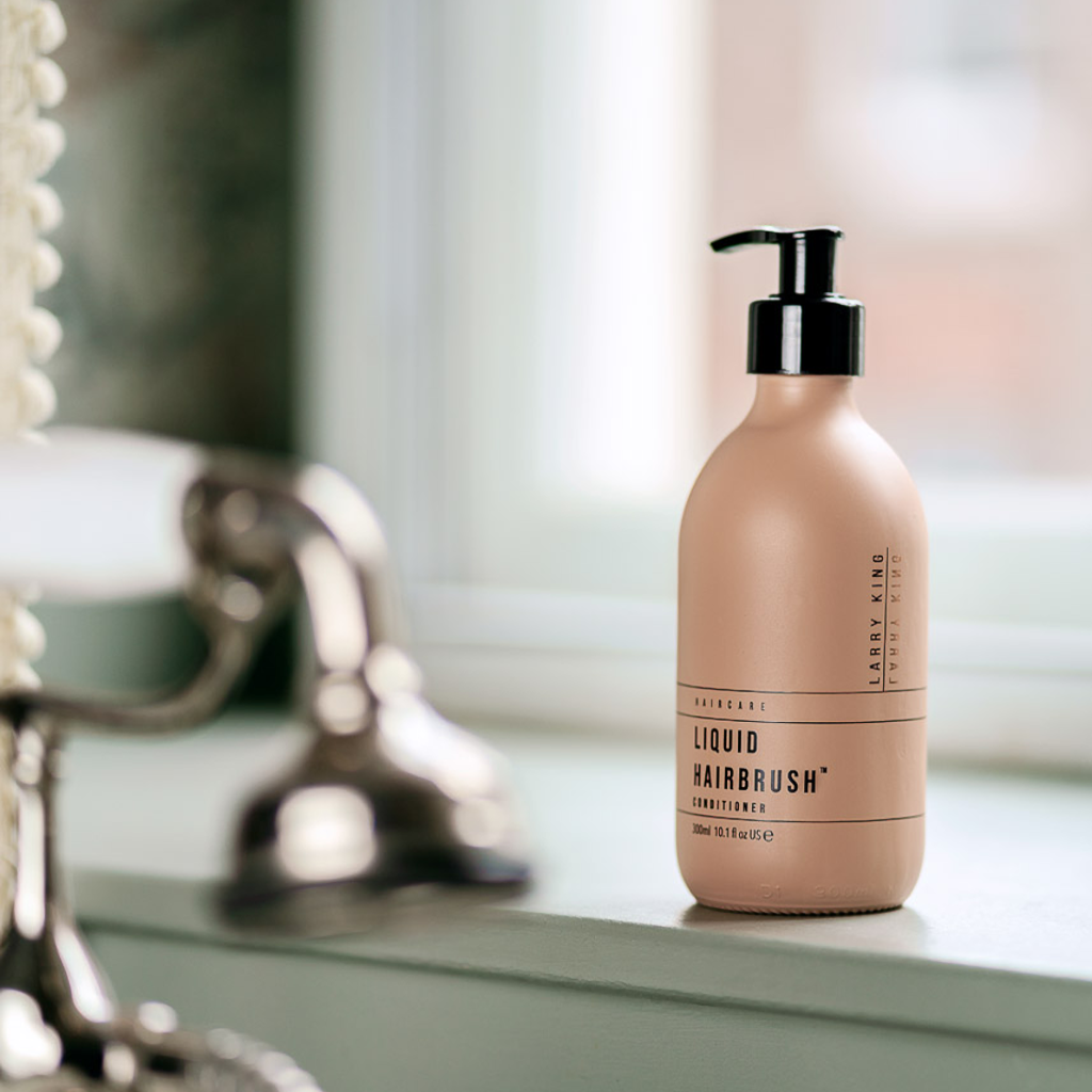 Larry King Liquid Hairbrush Conditioner