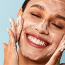 FIRST AID BEAUTY Face Cleanser 226g