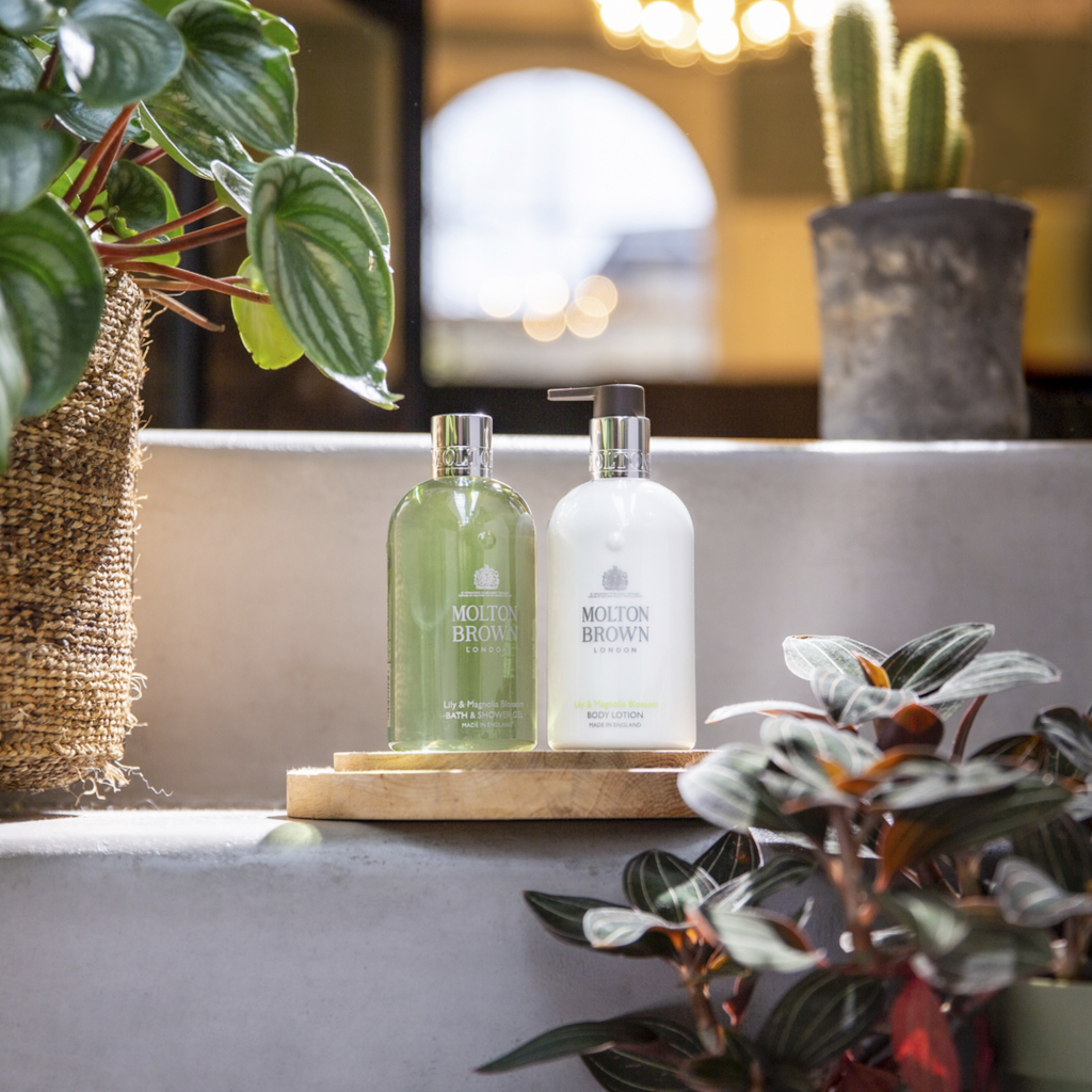 boy様　MOLTON BROWN LILY & MAGNOLIA Lily &amp; Magnolia Blossom Eau de Toilette Molton Brown