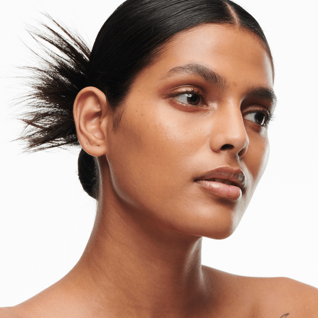 MAC Studio Radiance Serum Powered Foundation Adore Beauty