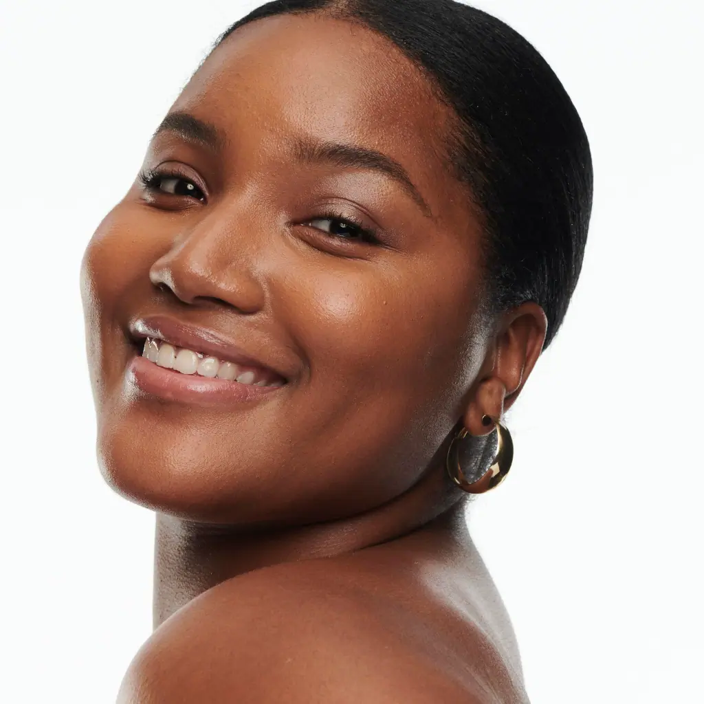 M.A.C COSMETICS Studio Radiance Serum Powered Foundation