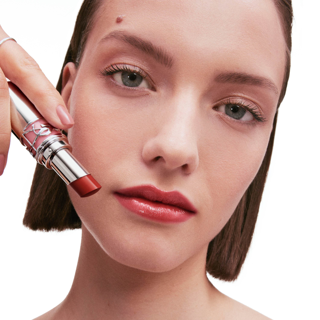Yves Saint Laurent Loveshine Lipstick 3.2g