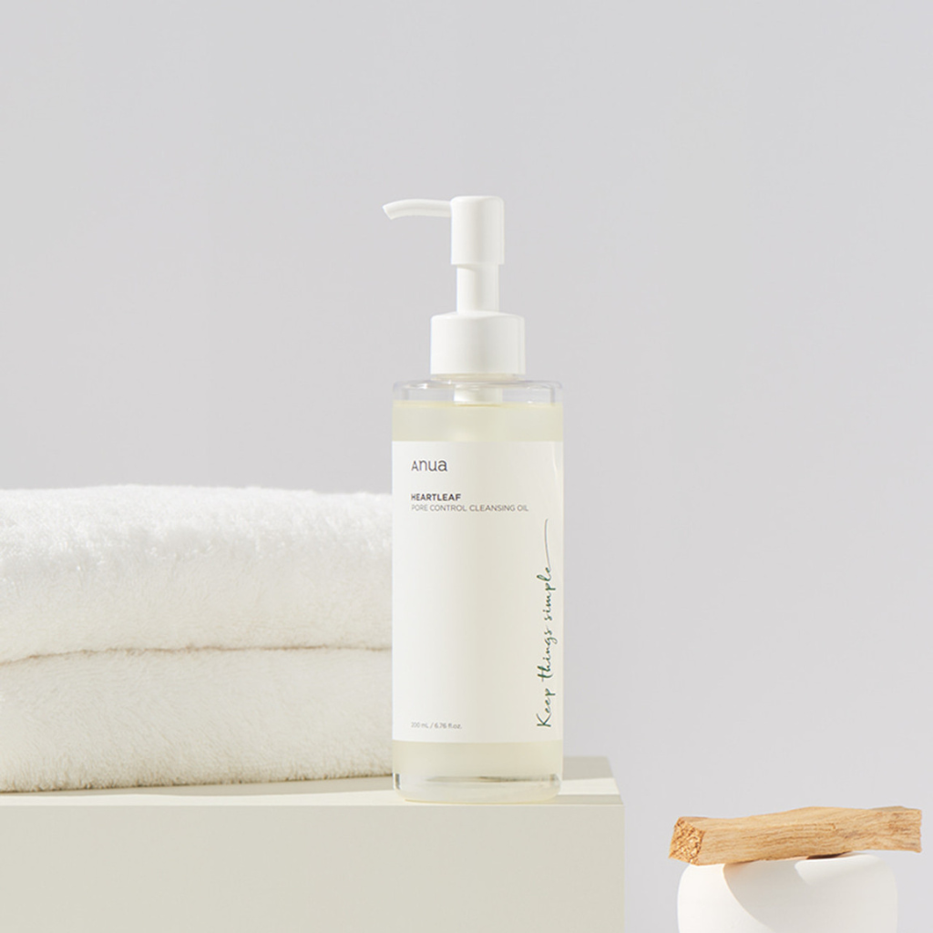 Anua Heartleaf Pore Control Cleansing Oil