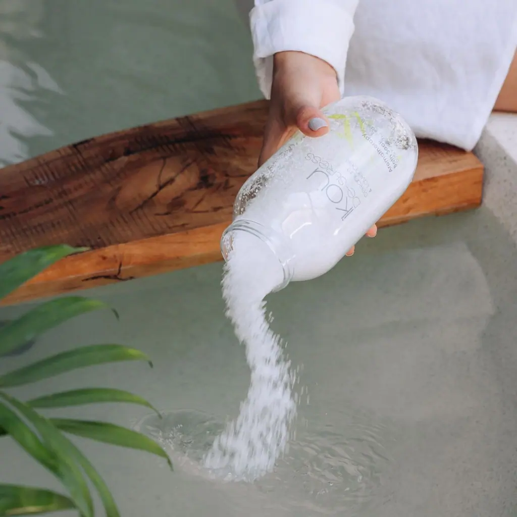 IKOU De-Stress Aromatherapy Bath Soak 850g Jar