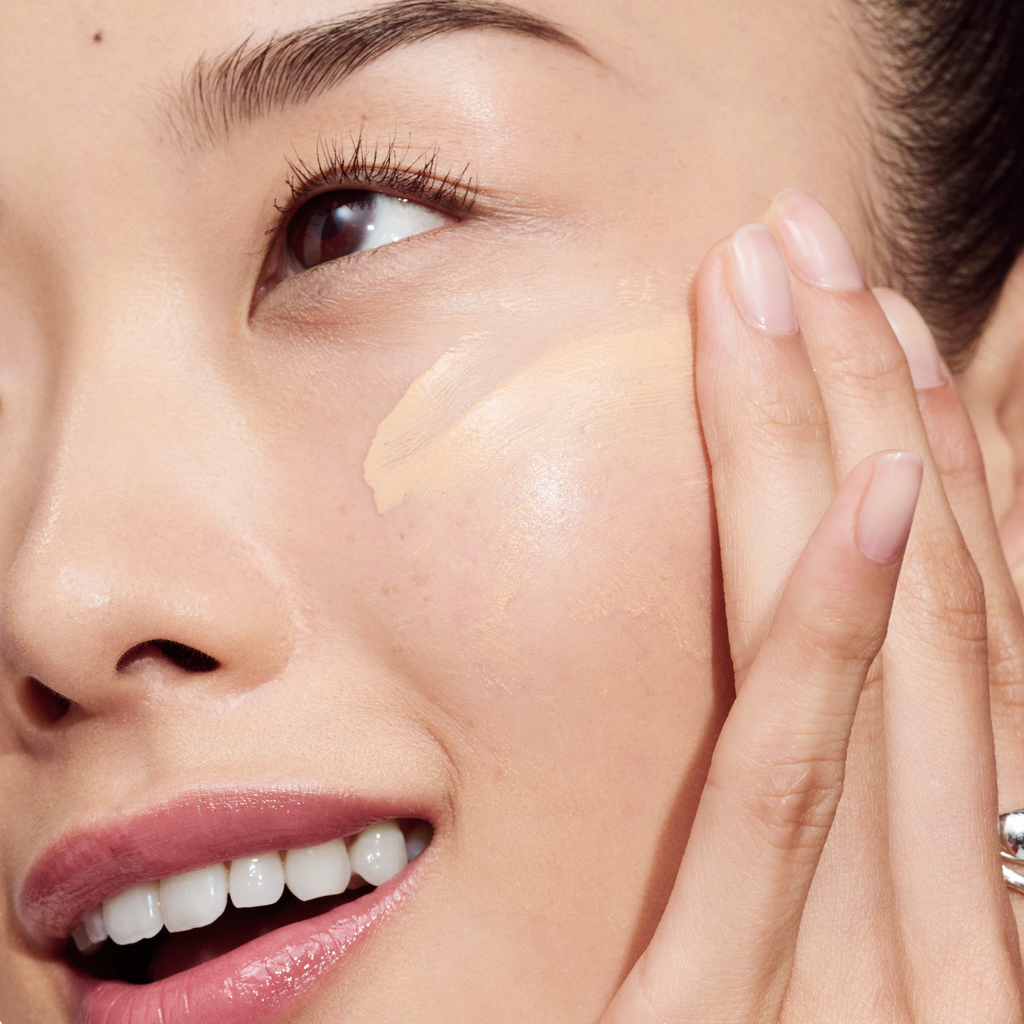 Clinique Even Better Clinical™ Vitamin Makeup SPF 25