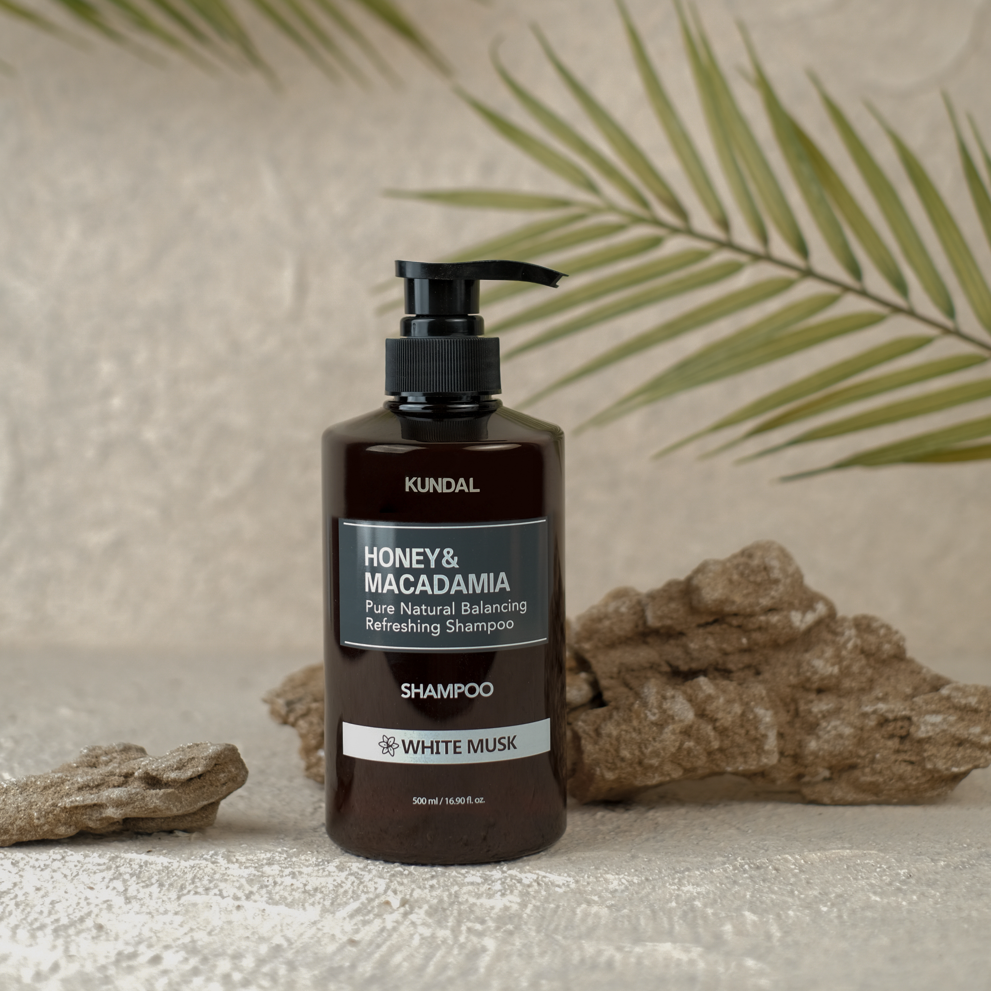 Kundal Honey & Macadamia nature shampoo 500ml - white musk scent