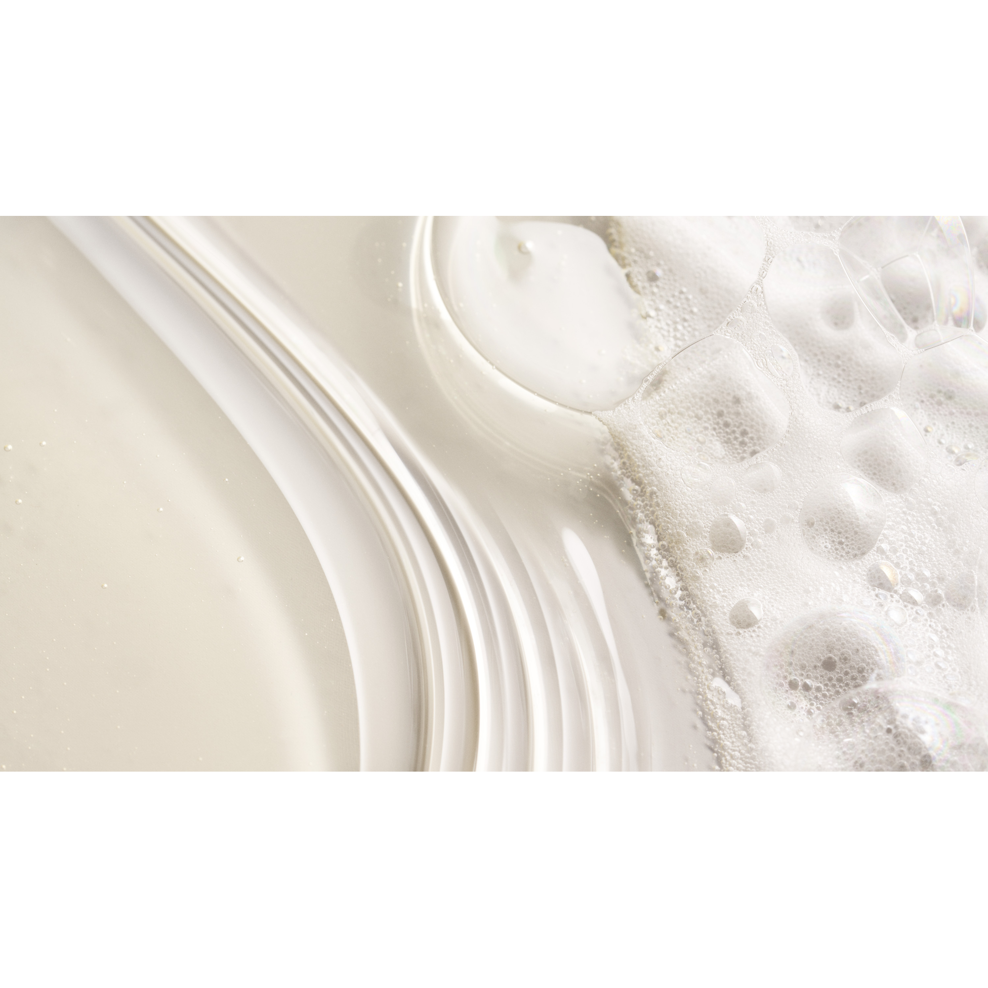Oribe Serene Scalp Densifying Shampoo - 250 mL