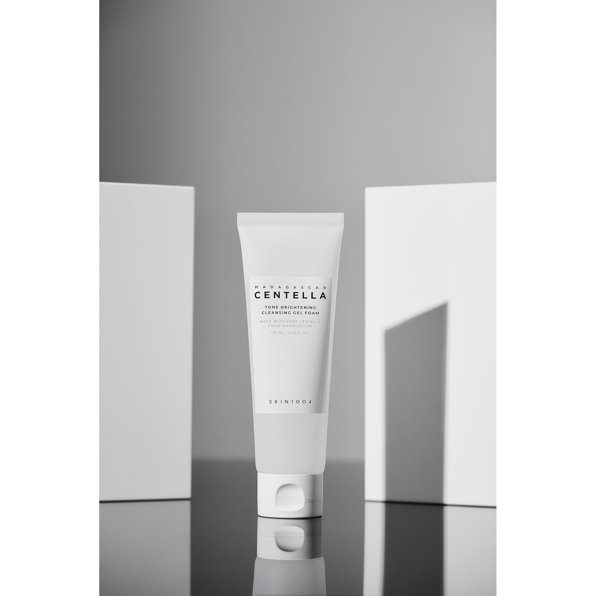 SKIN1004 Madagascar Centella Tone Brightening Cleansing Gel Foam 125ml