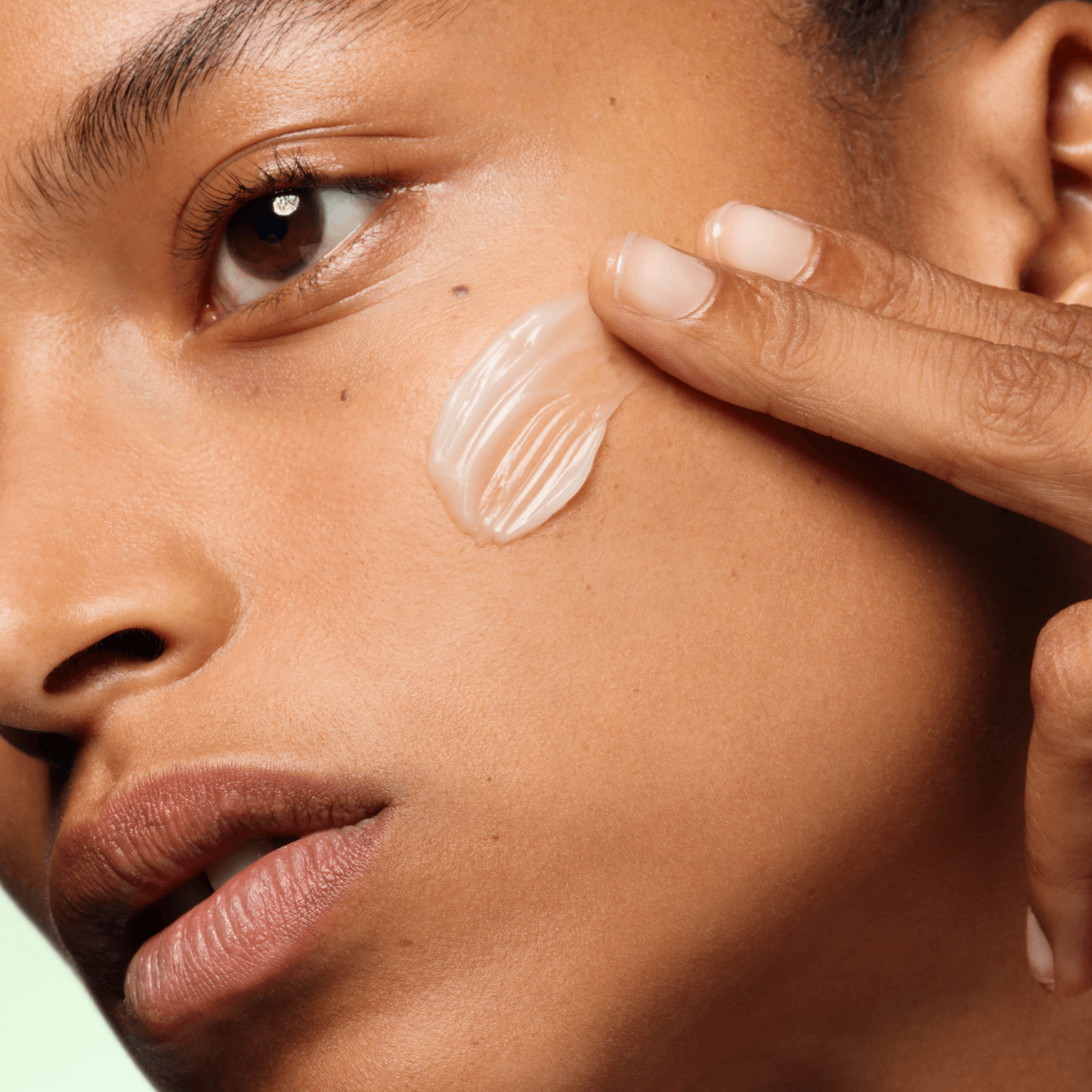 Prada Refine Blurring Extending Primer