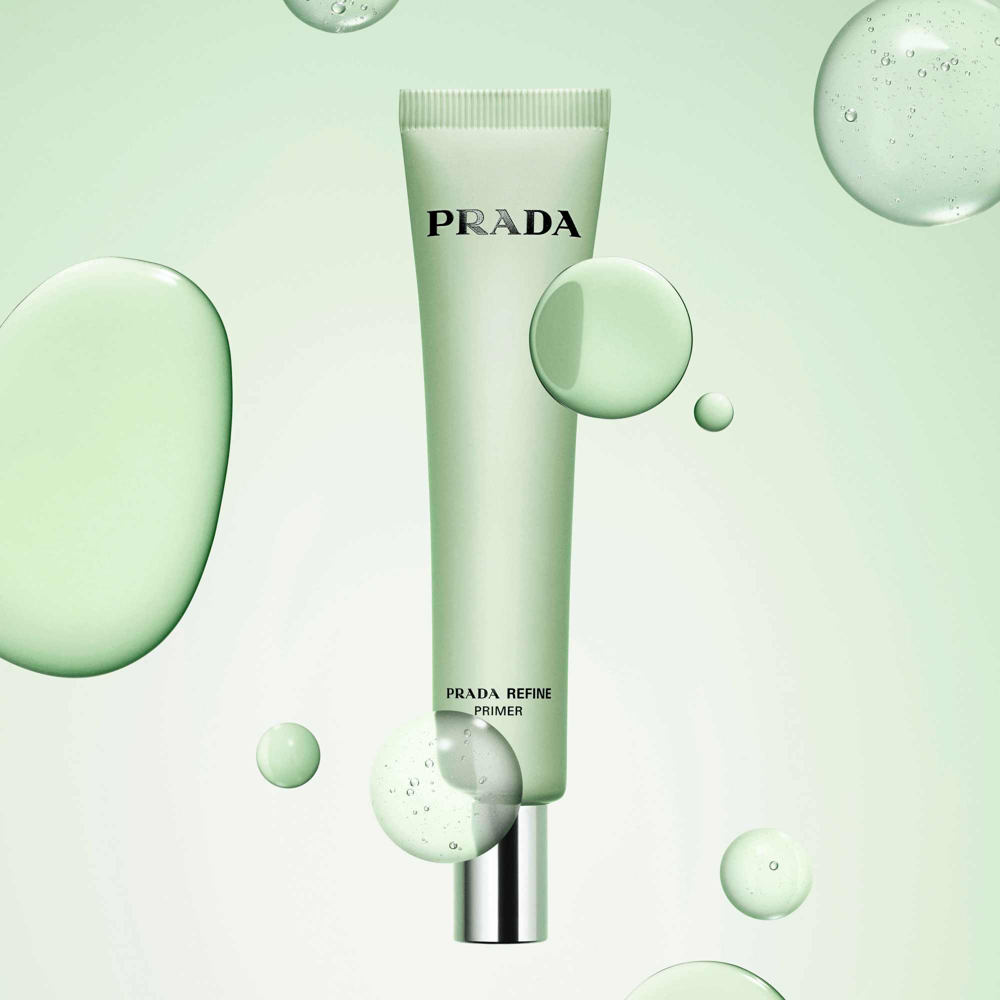 Prada Refine Blurring Extending Primer