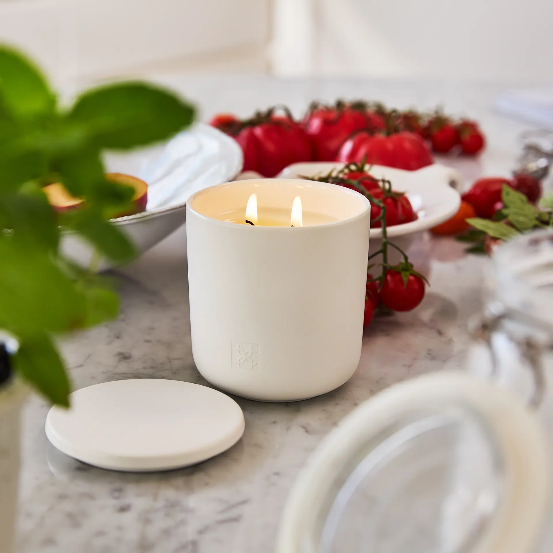 CIRCA 300g Candle - Amber & Sandalwood
