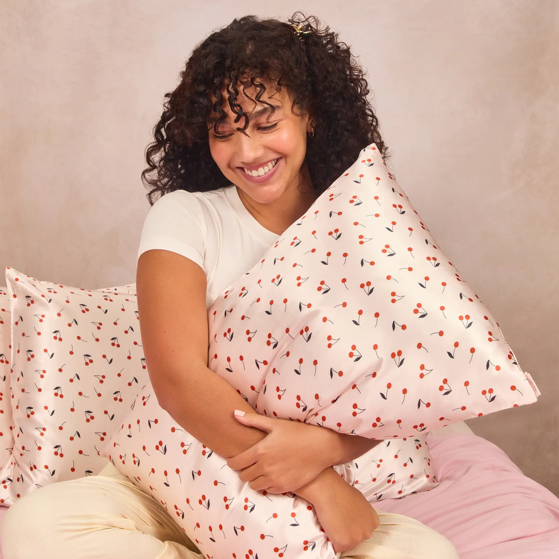 Kitsch Standard Satin Pillowcase - Cherry Print