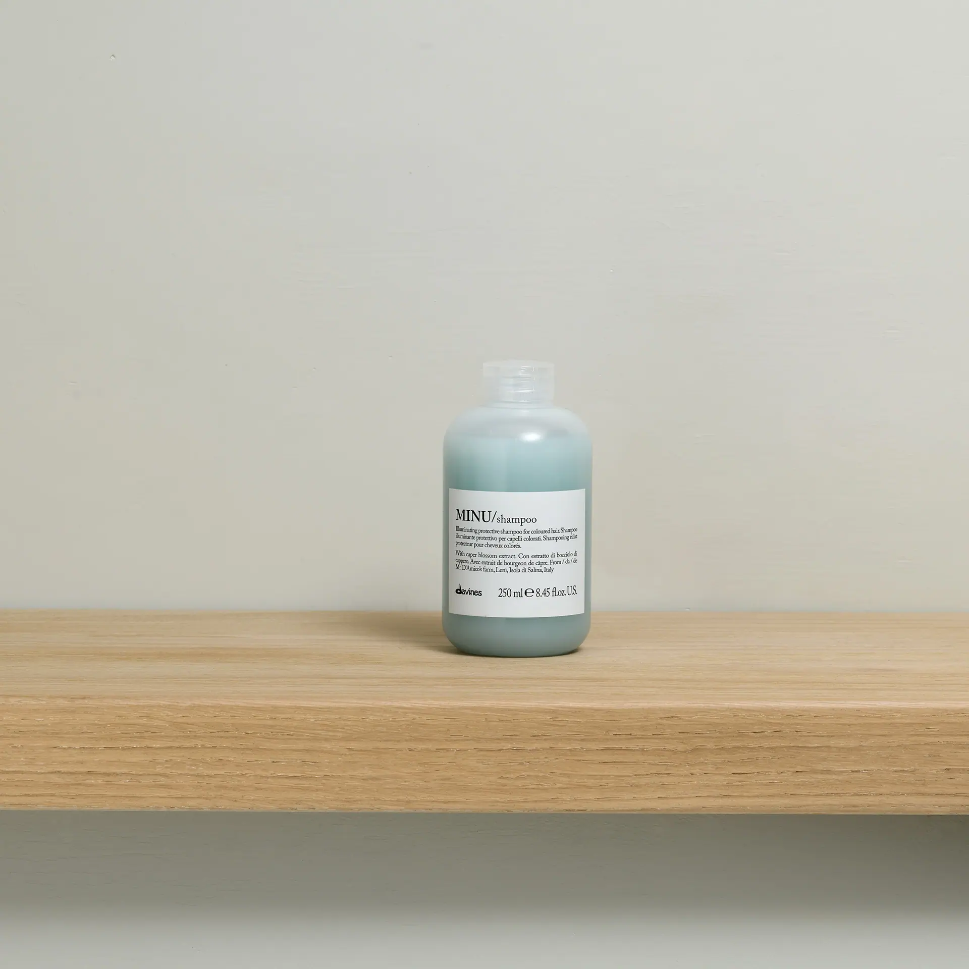 Davines ESSENTIALS MINU Colour Protecting Shampoo 250ml