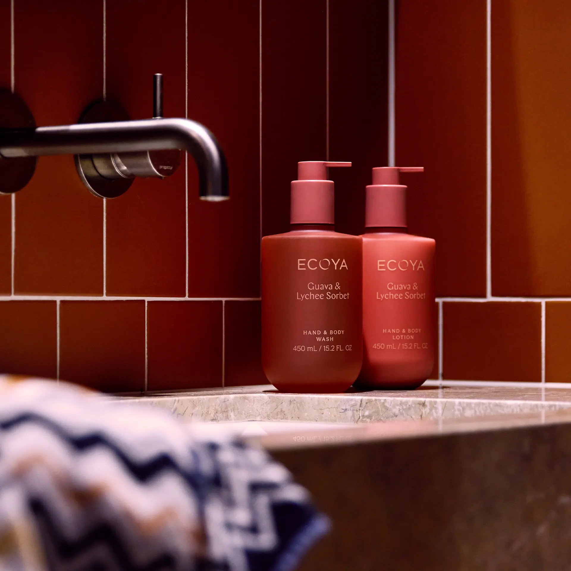 ECOYA Hand & Body Wash Guava & Lychee Sorbet 450ml