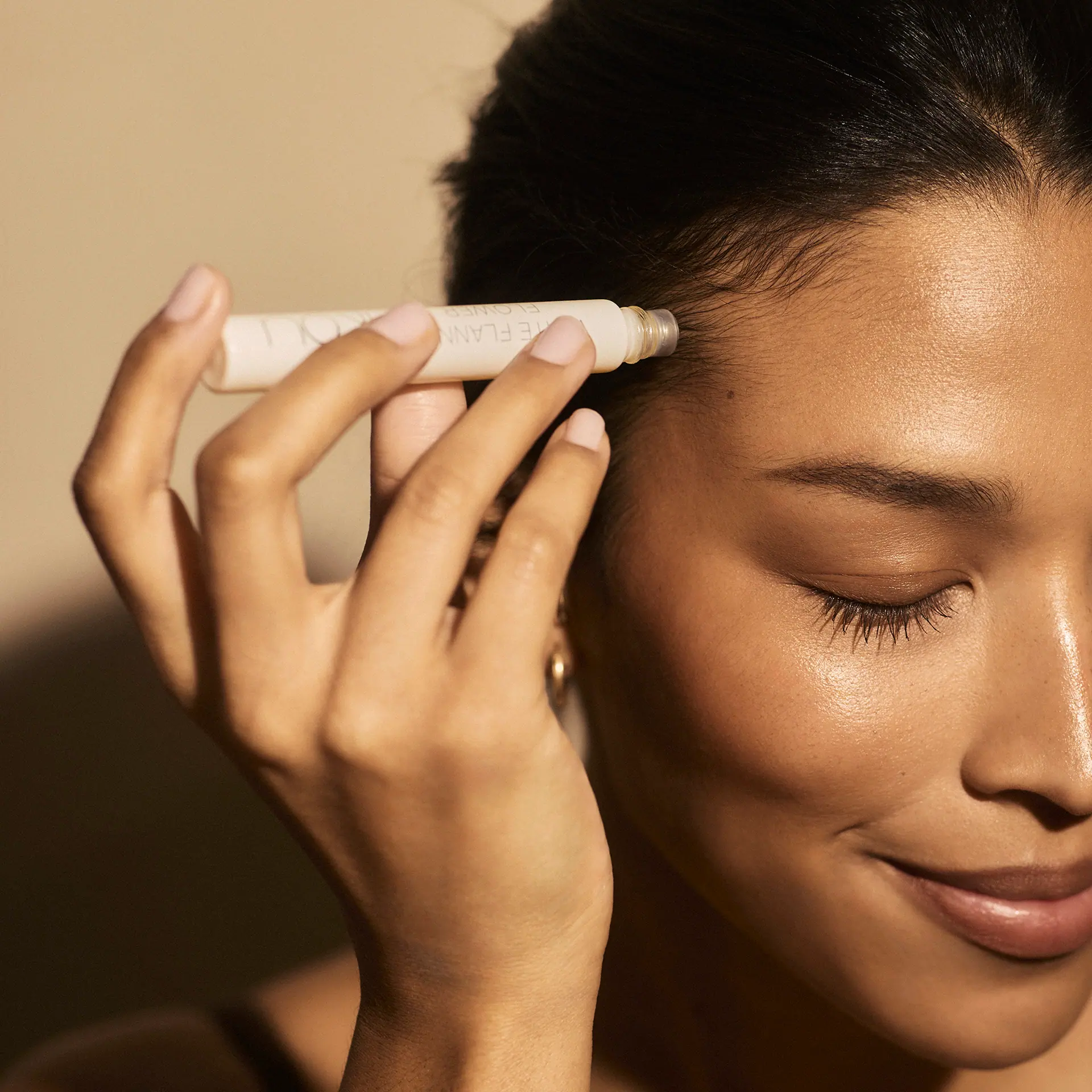 IKOU Aromatherapy Roll-On White Flannel Flower