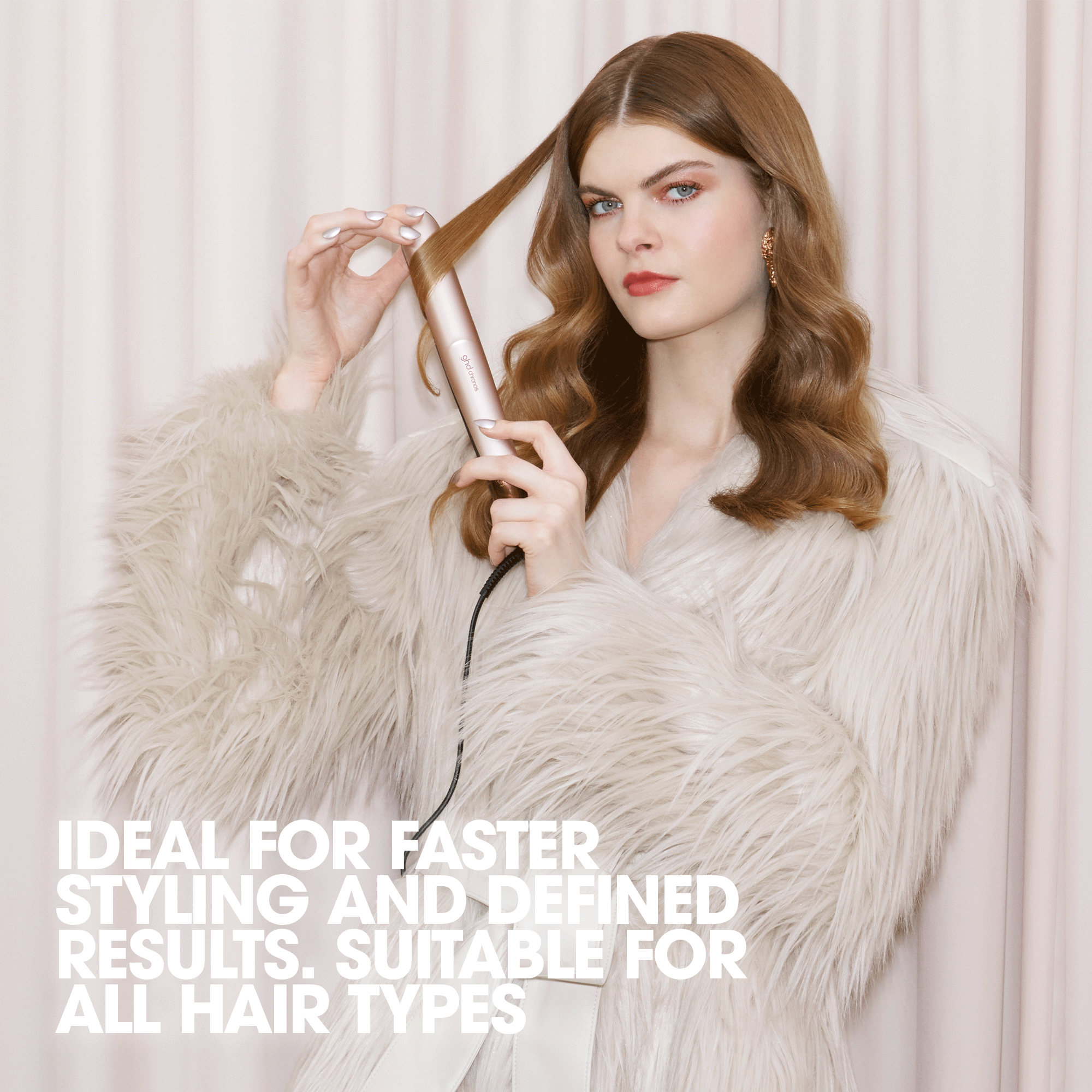 GHD Gold Hair Straightener Gift Set in Cashmere Beige