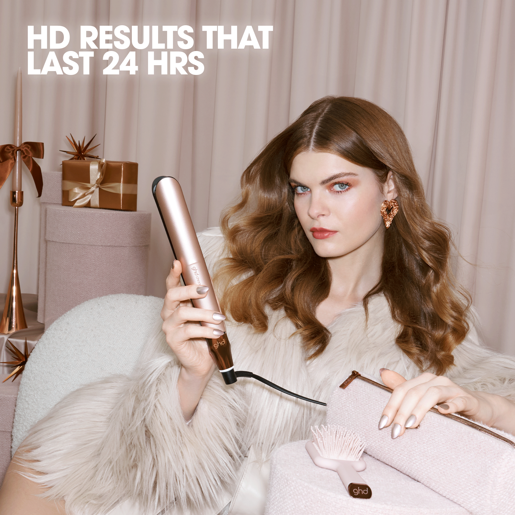 GHD Gold Hair Straightener Gift Set in Cashmere Beige